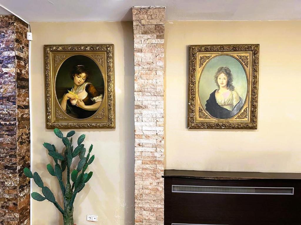 G Bakuri Hotel Batoemi Buitenkant foto